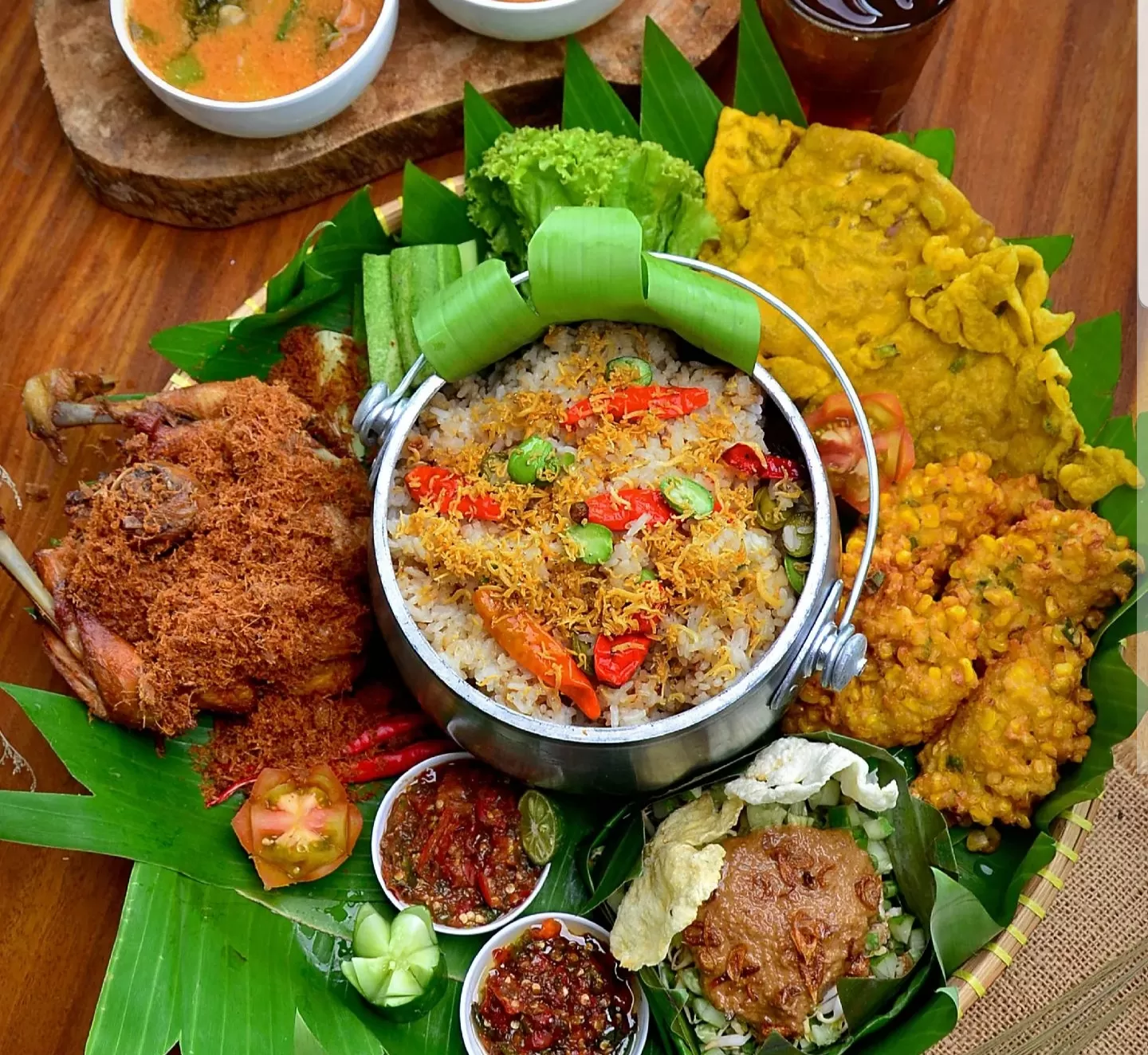 Warung Nasi Liwet Khas Angkeo